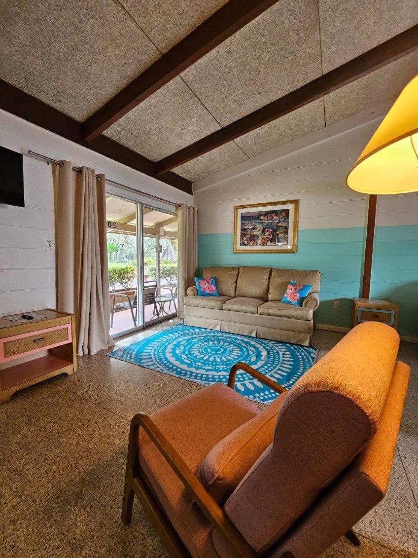 Tropical Marina & On Beresford Resort 3*